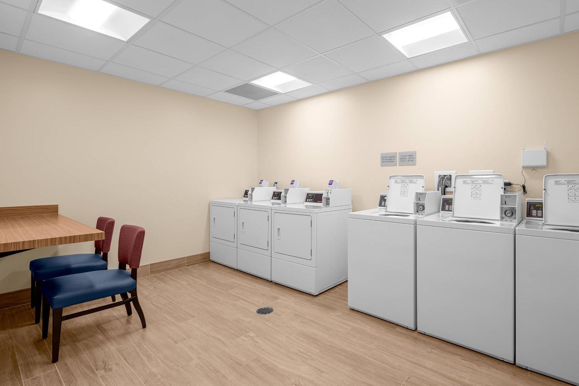 TownePlace Suites Cincinnati Fairfield Esterno foto